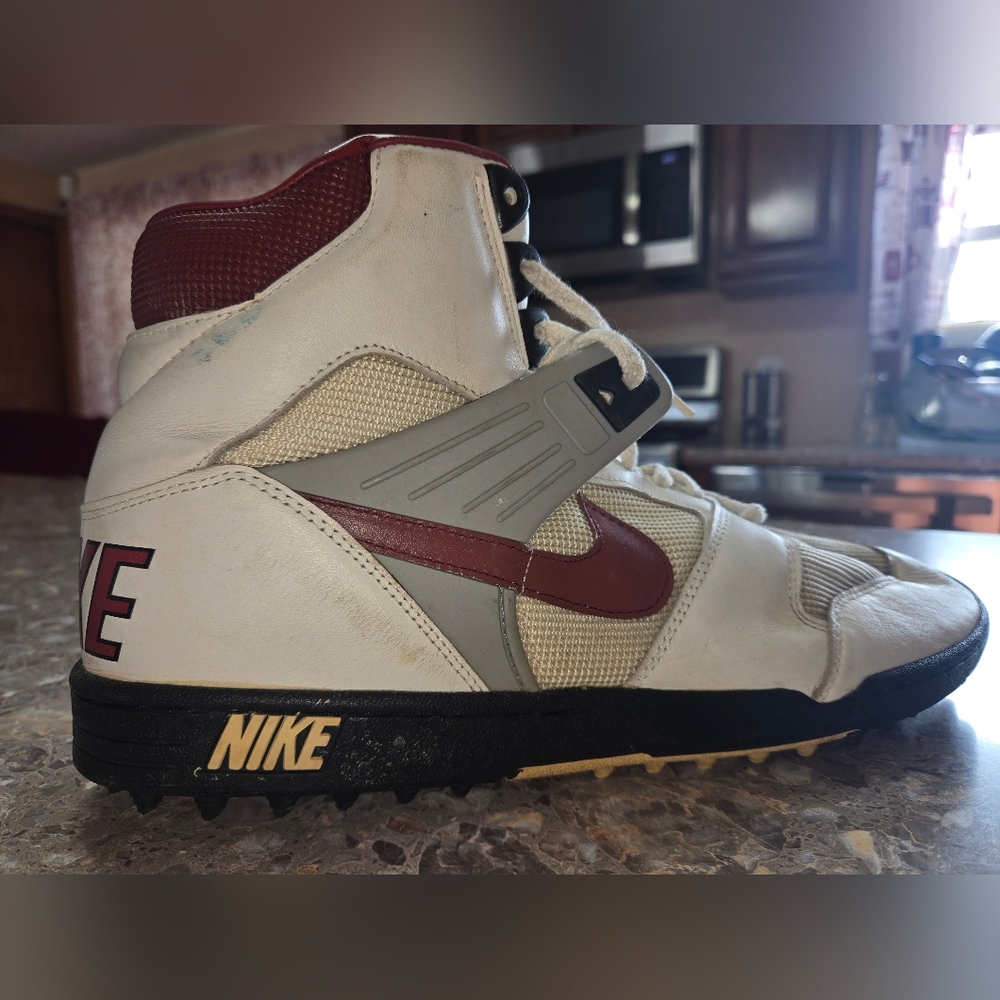 Used- Vintage Nike Burgandy  and White High-Top Cleats - Picture 5 of 7